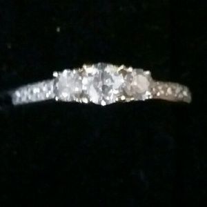 PERFECT CHRISTMAS 🎄 GIFT (Make her SMILE 😃) 1/2 CTW 14kt SOLID YG RING 💍